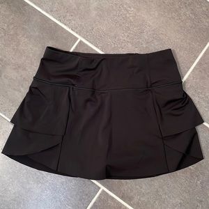 Athleta black momentum tennis court size small